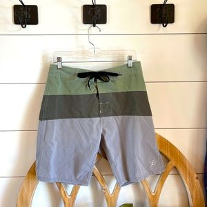 Men’s board shorts